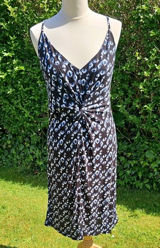And large twist wrap knot - and,