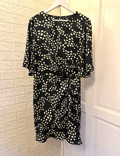 Woman black white spot - woman’s,