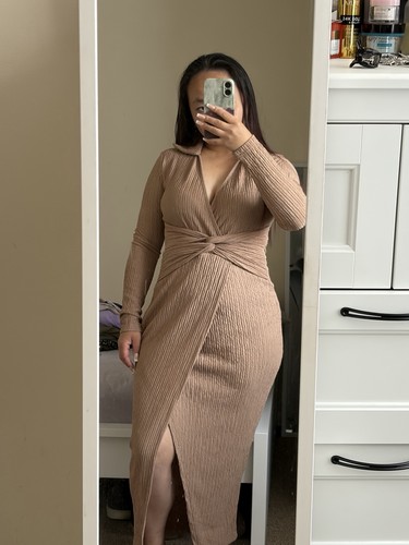 Front wrap and twist - front,