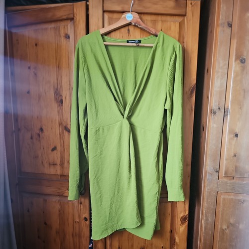 Boohoo olive green twist front - twist,